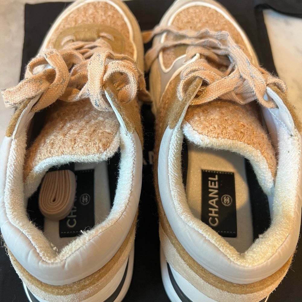CHANEL Beige and White Sneakers - Picture 6 of 9